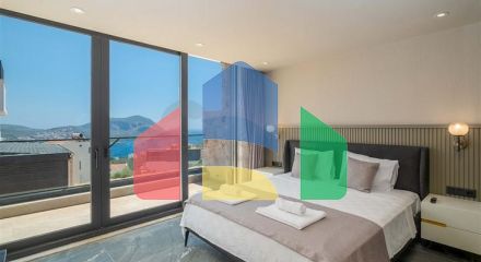 Розкішні вілли з панорамним видом на море в Калкані