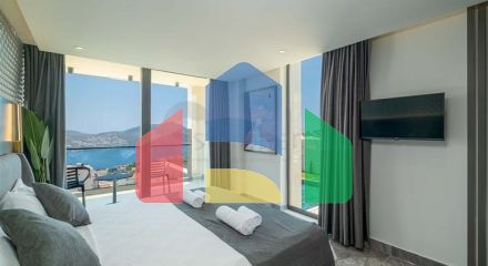 Розкішні вілли з панорамним видом на море в Калкані