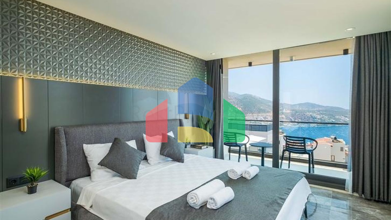 Розкішні вілли з панорамним видом на море в Калкані