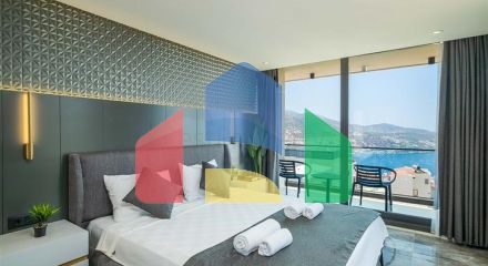 Розкішні вілли з панорамним видом на море в Калкані