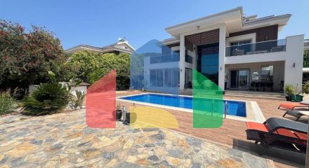 Уютный дом с большим участком в районе Олюдениз, Фетхие