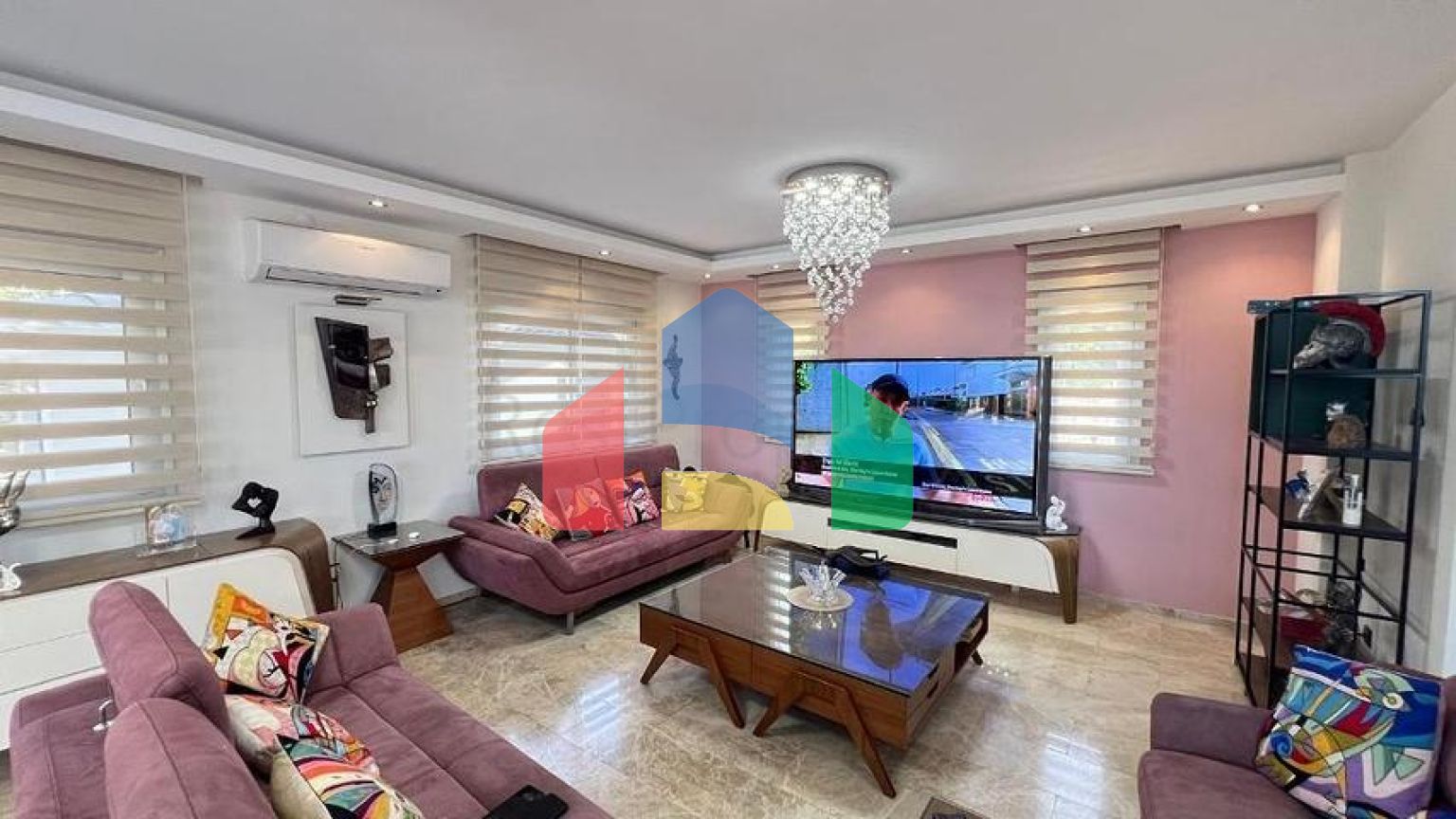 Затишний будинок з великою ділянкою в районі Олюденіз, Фетхіє