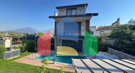 Просторный отдельно стоящий дом с собственным участком в районе Карагедик, Фетхие