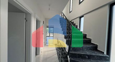 Просторный отдельно стоящий дом с собственным участком в районе Карагедик, Фетхие