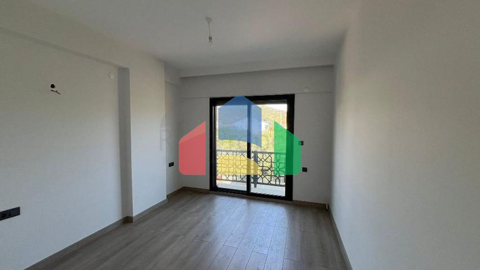 Просторий окремий будинок з власною ділянкою в районі Карагедік, Фетхіє