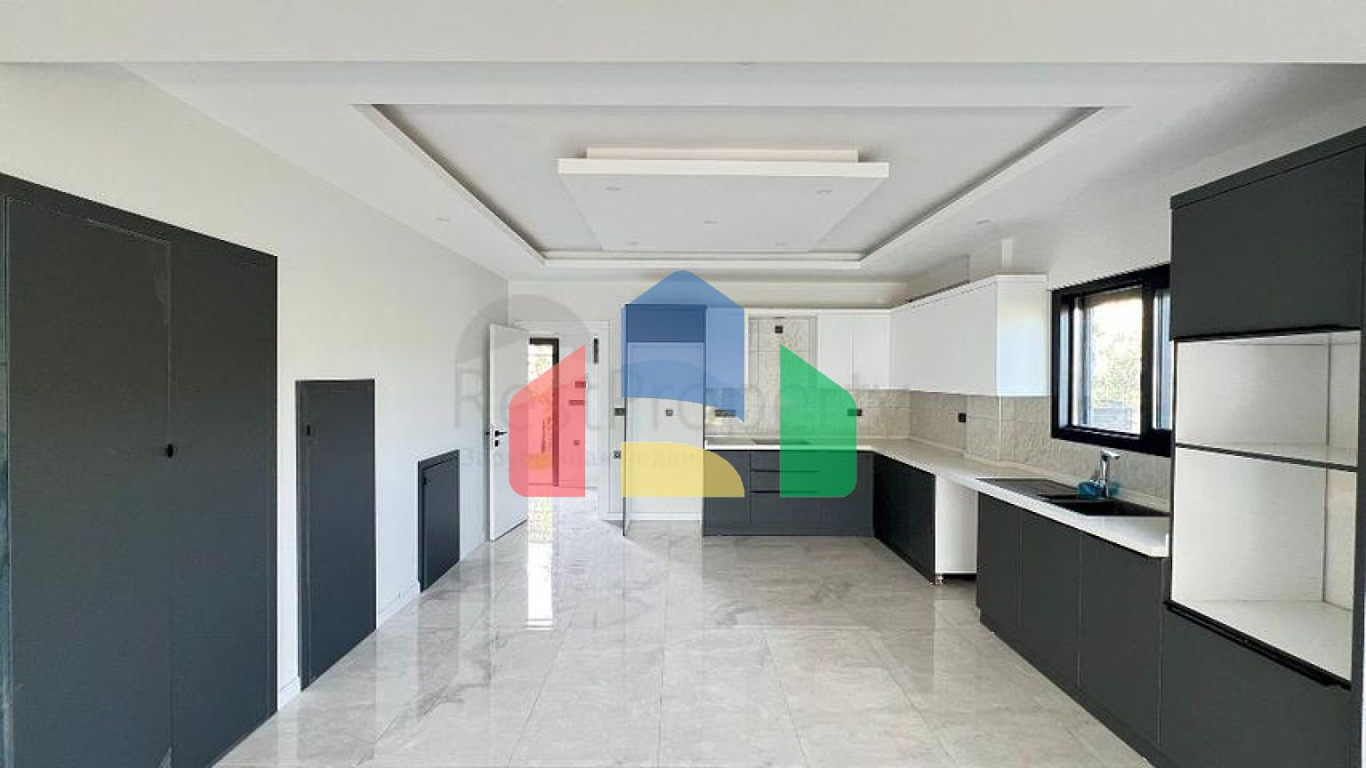 Просторий окремий будинок з власною ділянкою в районі Карагедік, Фетхіє