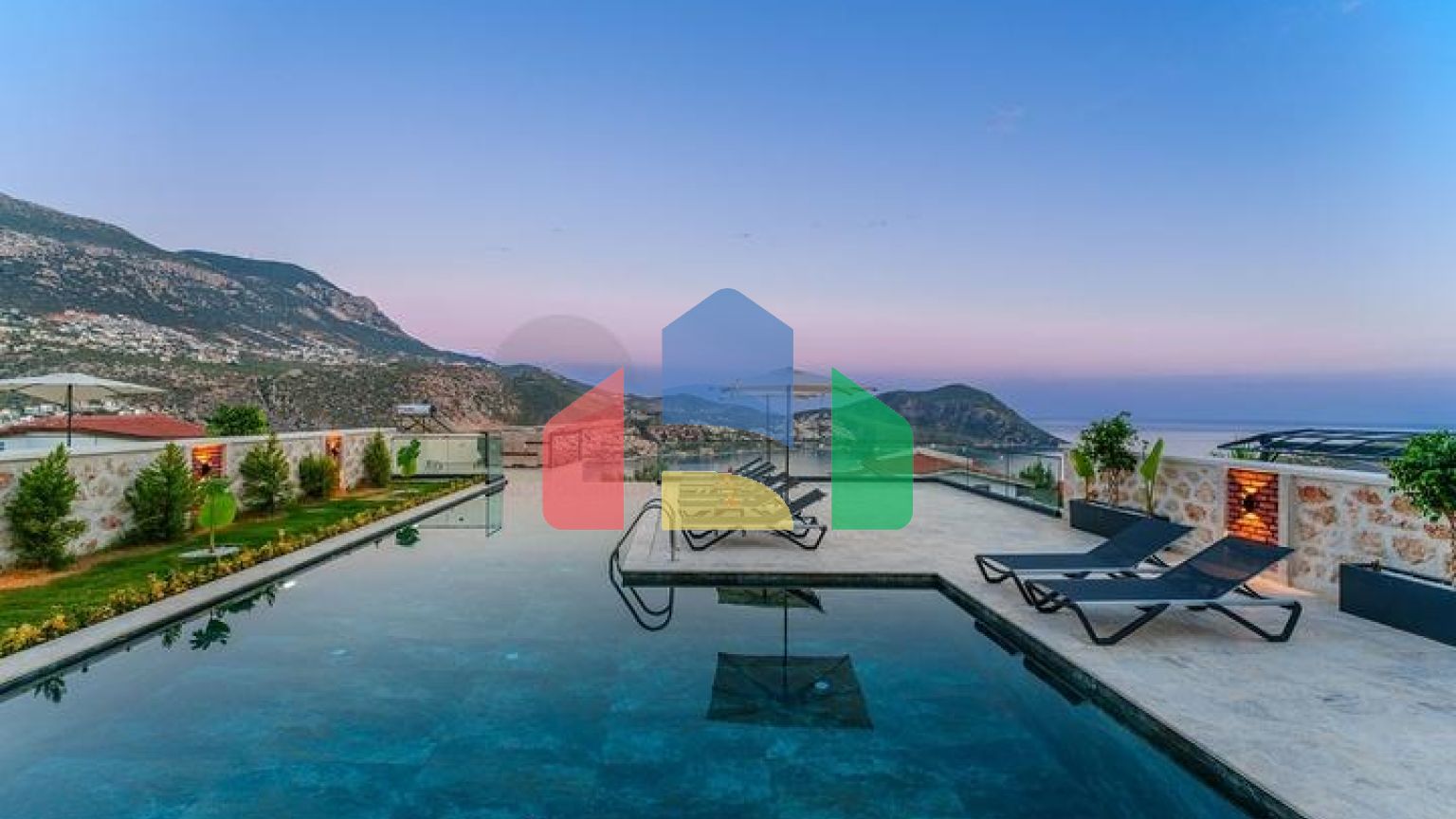 Розкішні вілли з видом на природу і море в Калкані