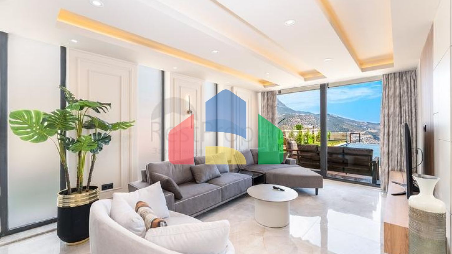 Розкішні вілли з видом на природу і море в Калкані