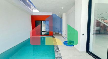 Сучасна окрема вілла 4+1 з великою ділянкою в Фетхіє