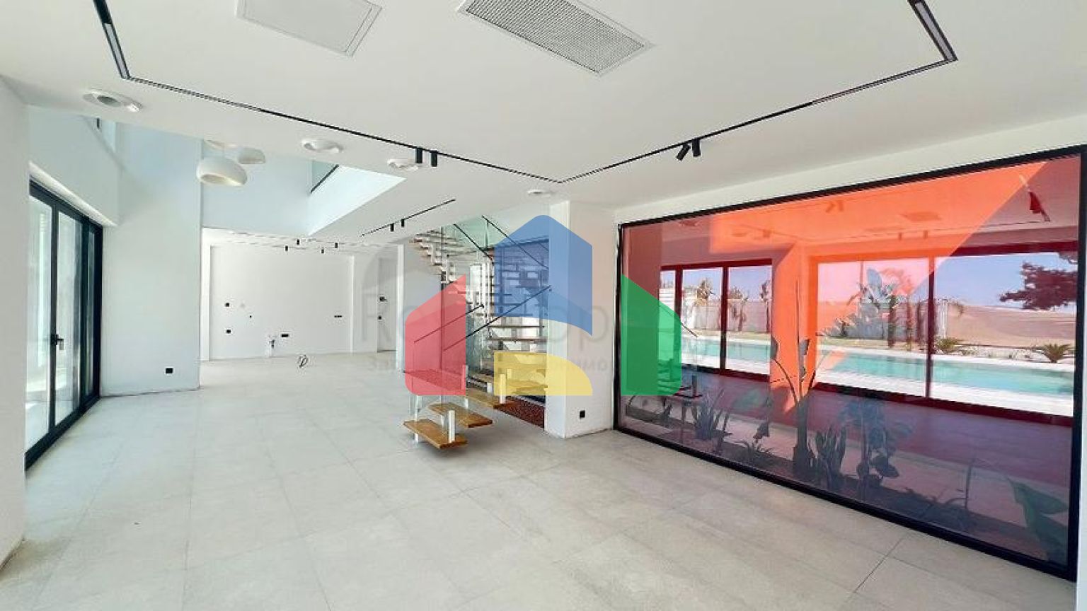 Сучасна окрема вілла 4+1 з великою ділянкою в Фетхіє