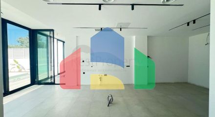 Сучасна окрема вілла 4+1 з великою ділянкою в Фетхіє