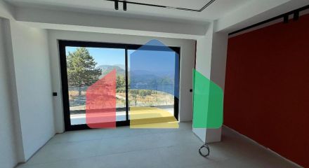 Сучасна окрема вілла 4+1 з великою ділянкою в Фетхіє