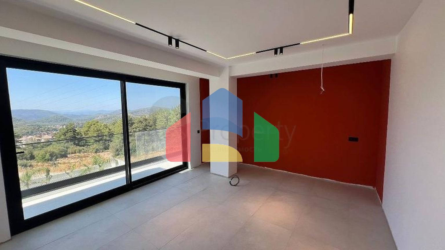 Сучасна окрема вілла 4+1 з великою ділянкою в Фетхіє