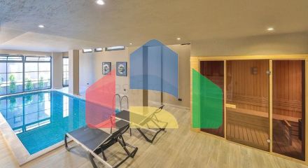 Элегантная вилла с бассейнами и видом на море в Калкане