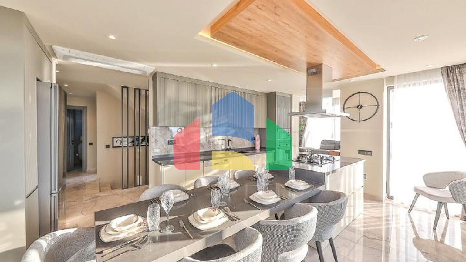 Элегантная вилла с бассейнами и видом на море в Калкане