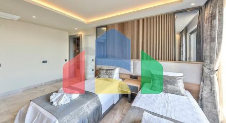 Элегантная вилла с бассейнами и видом на море в Калкане