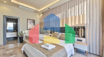 Элегантная вилла с бассейнами и видом на море в Калкане