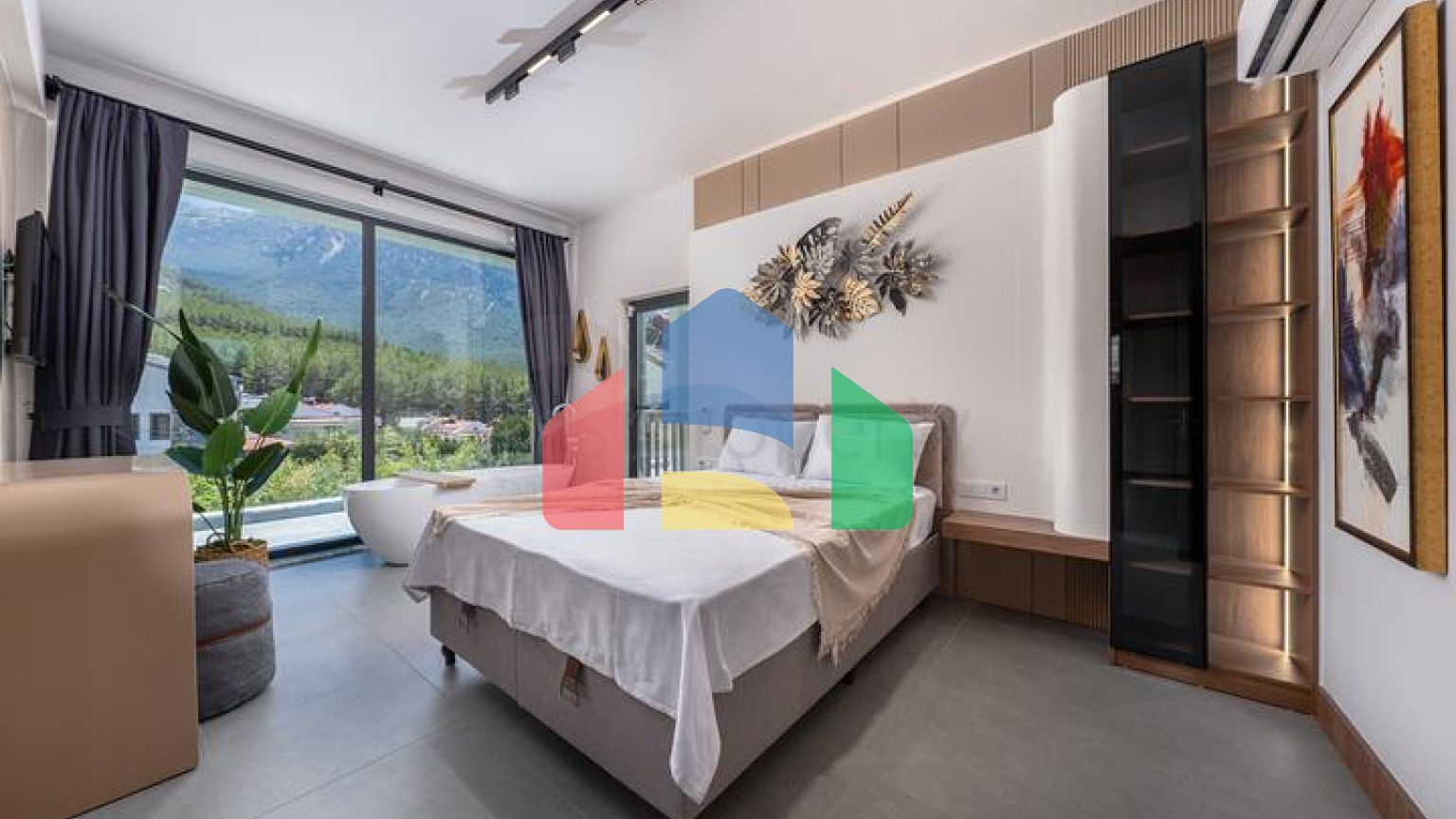 Стильна вілла 5 + 1 в районі Фетхіє