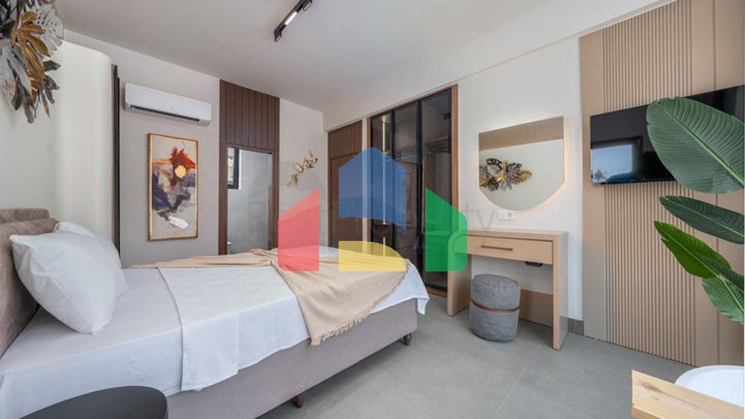 Стильна вілла 5 + 1 в районі Фетхіє