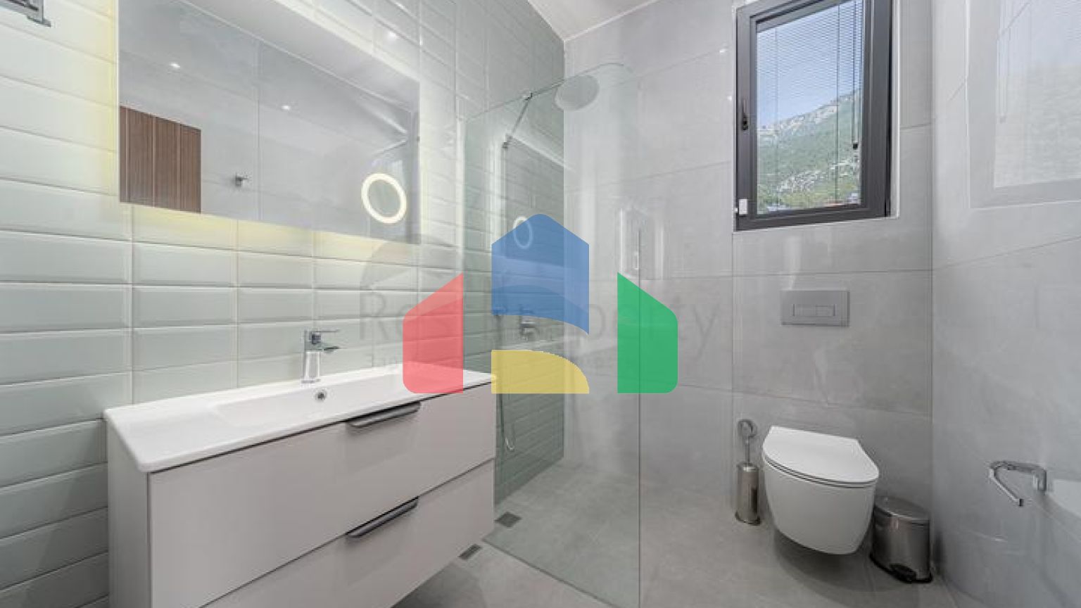 Стильна вілла 5 + 1 в районі Фетхіє