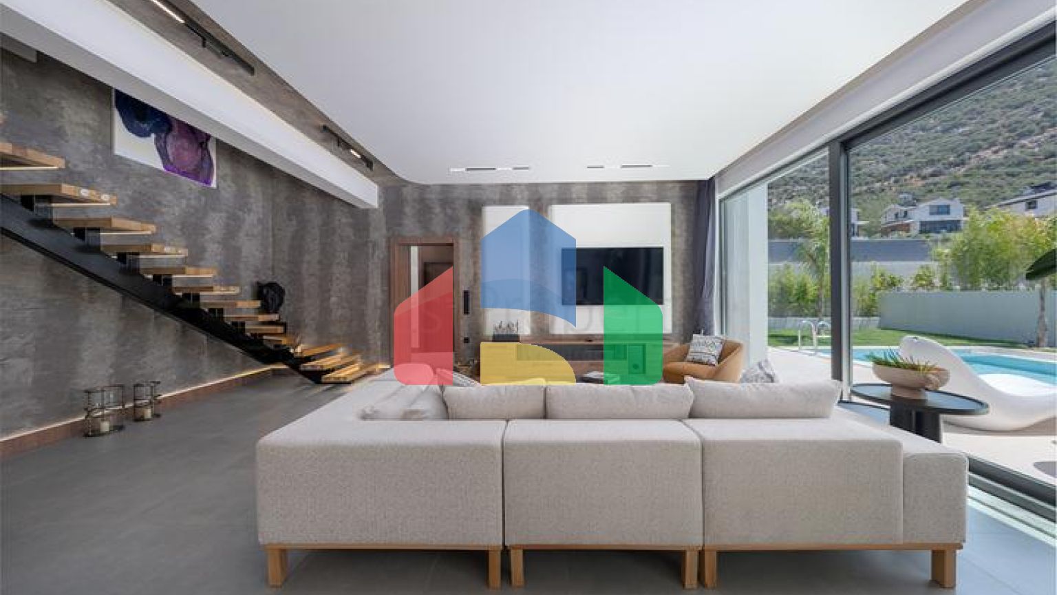 Стильна вілла 5 + 1 в районі Фетхіє