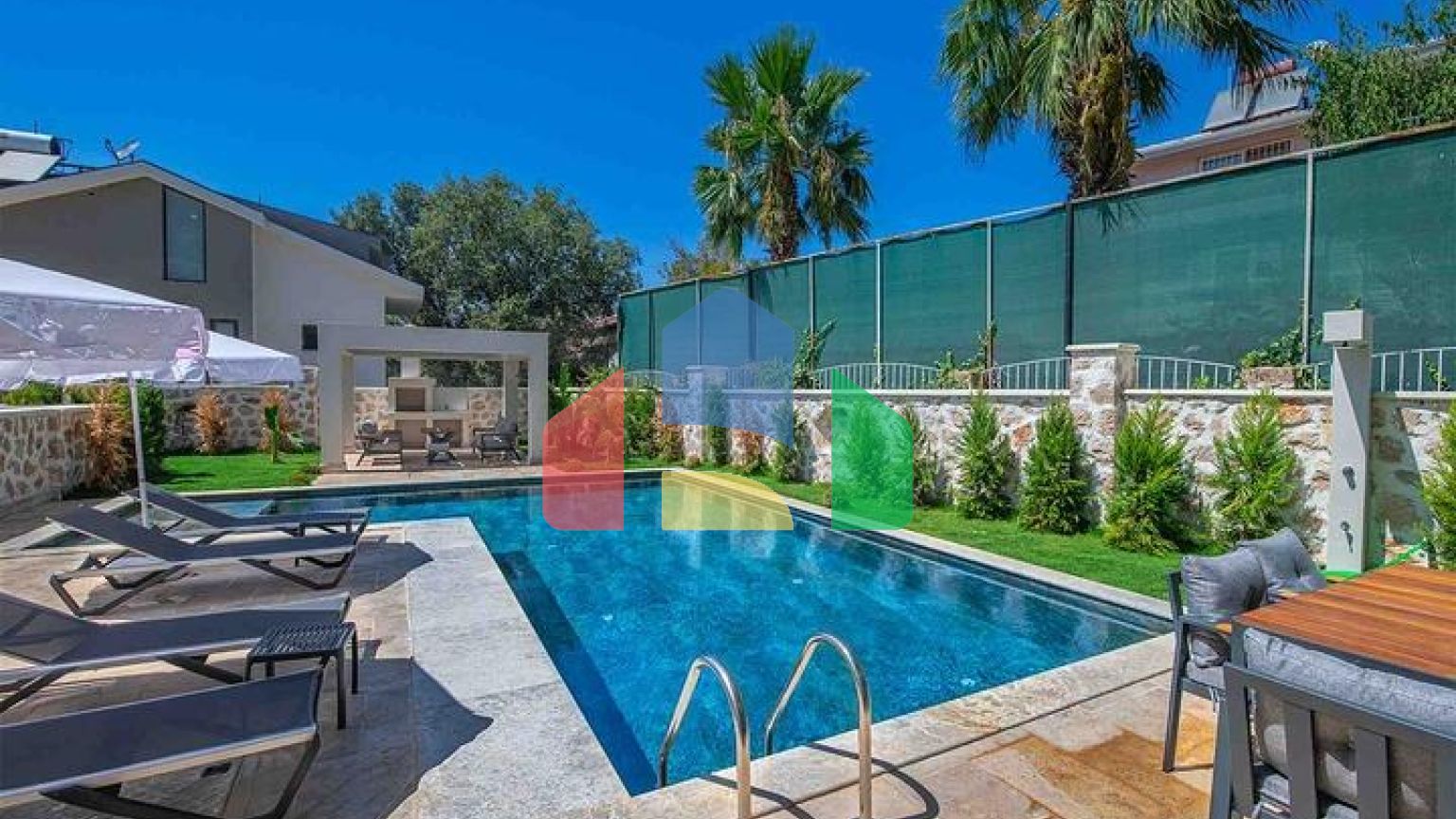 Вілла 3 + 1 в районі Фетхіє-втілення елегантності і затишку серед гір і блакитних вод Егейського узбережжя