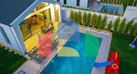 Отдельная вилла 3+1 с видом на природу в районе — Фетхие