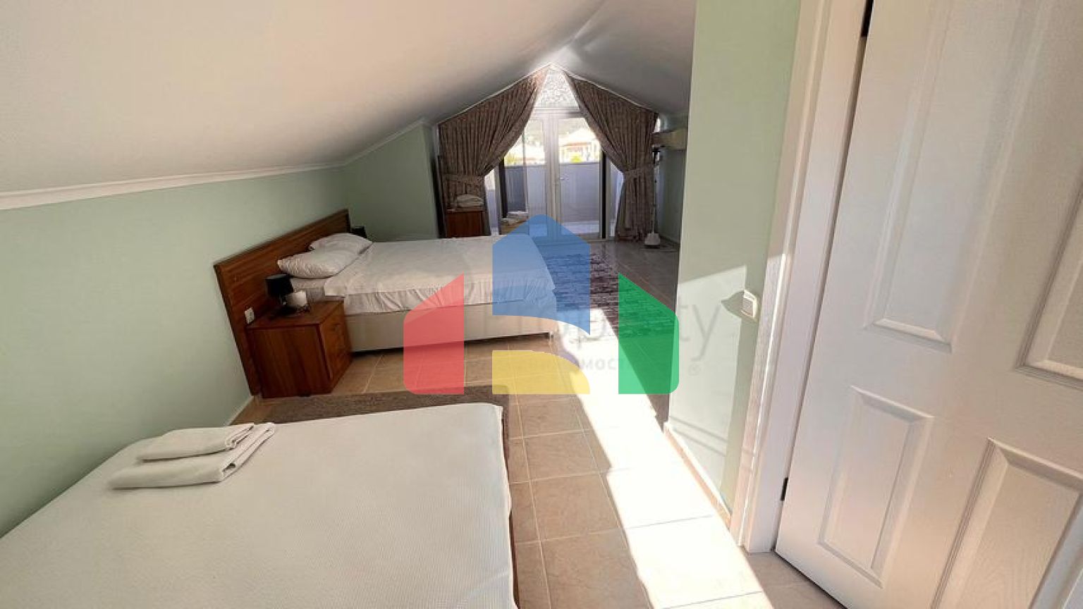 Затишна окрема вілла з садом і басейном в Олюденіз, Фетхіє