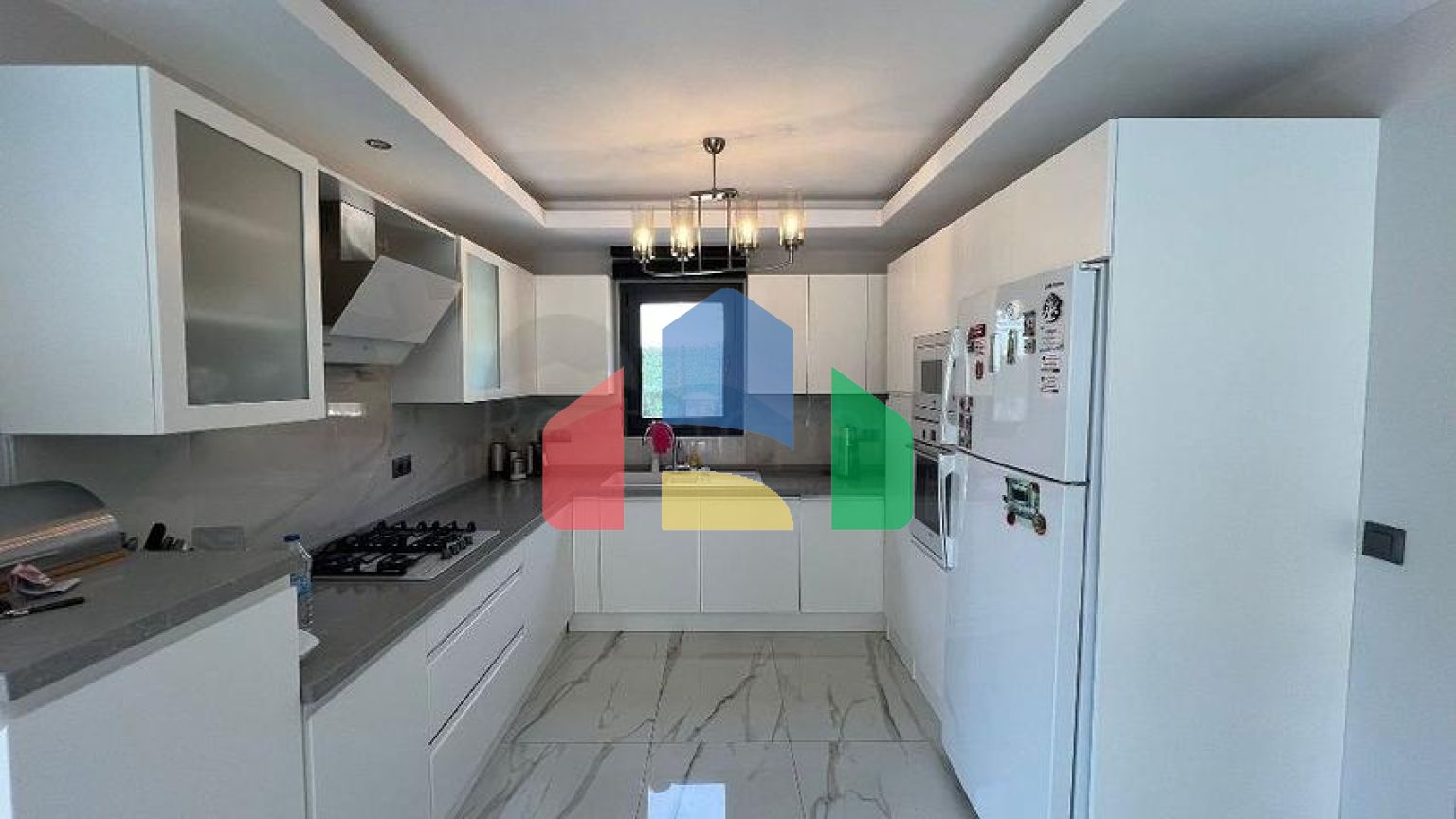 Просторный отдельно стоящий дом в районе Овачик, Фетхие