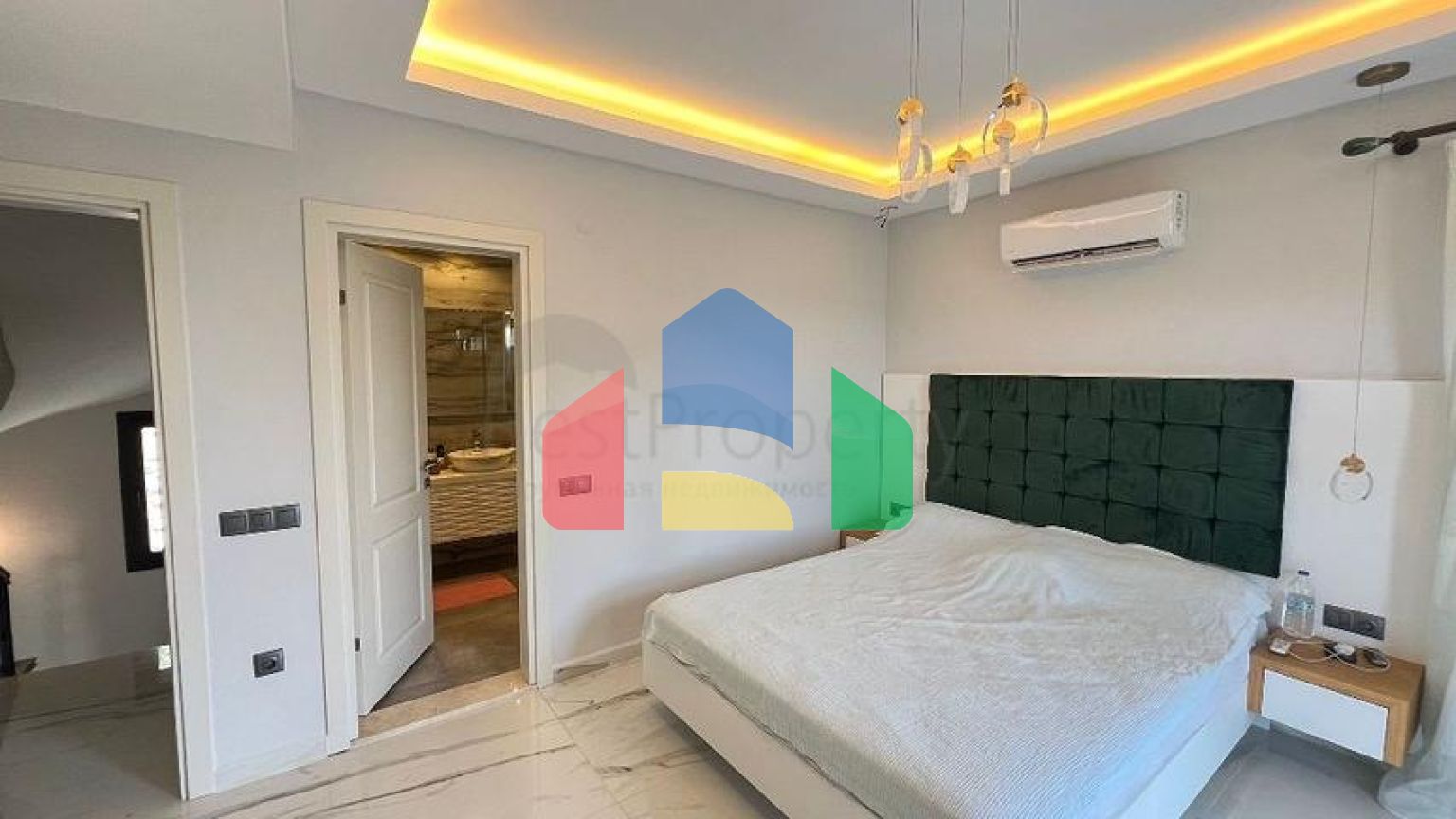 Просторный отдельно стоящий дом в районе Овачик, Фетхие