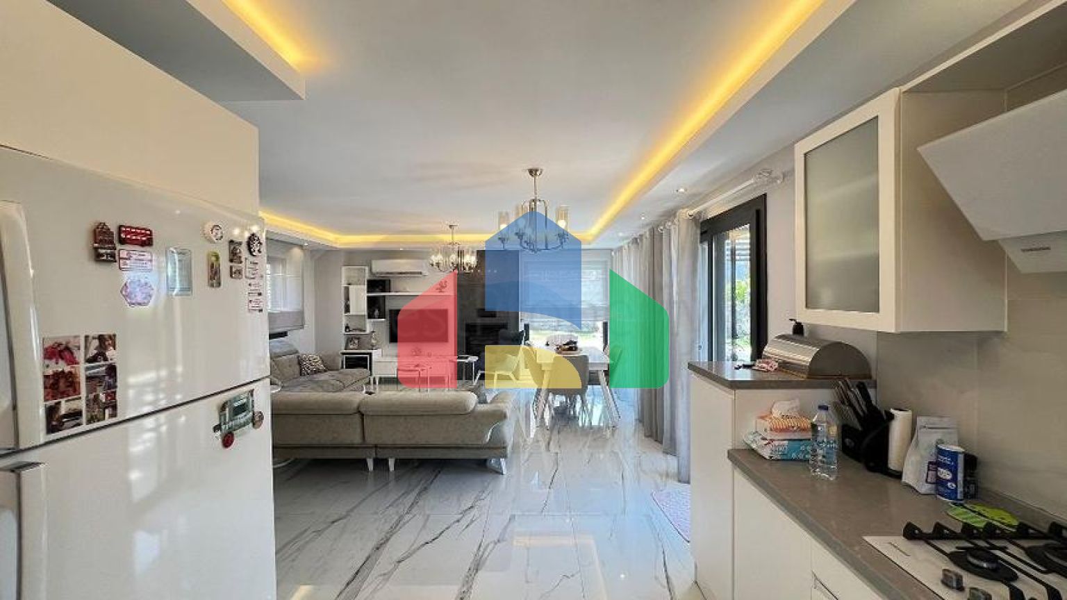 Просторный отдельно стоящий дом в районе Овачик, Фетхие