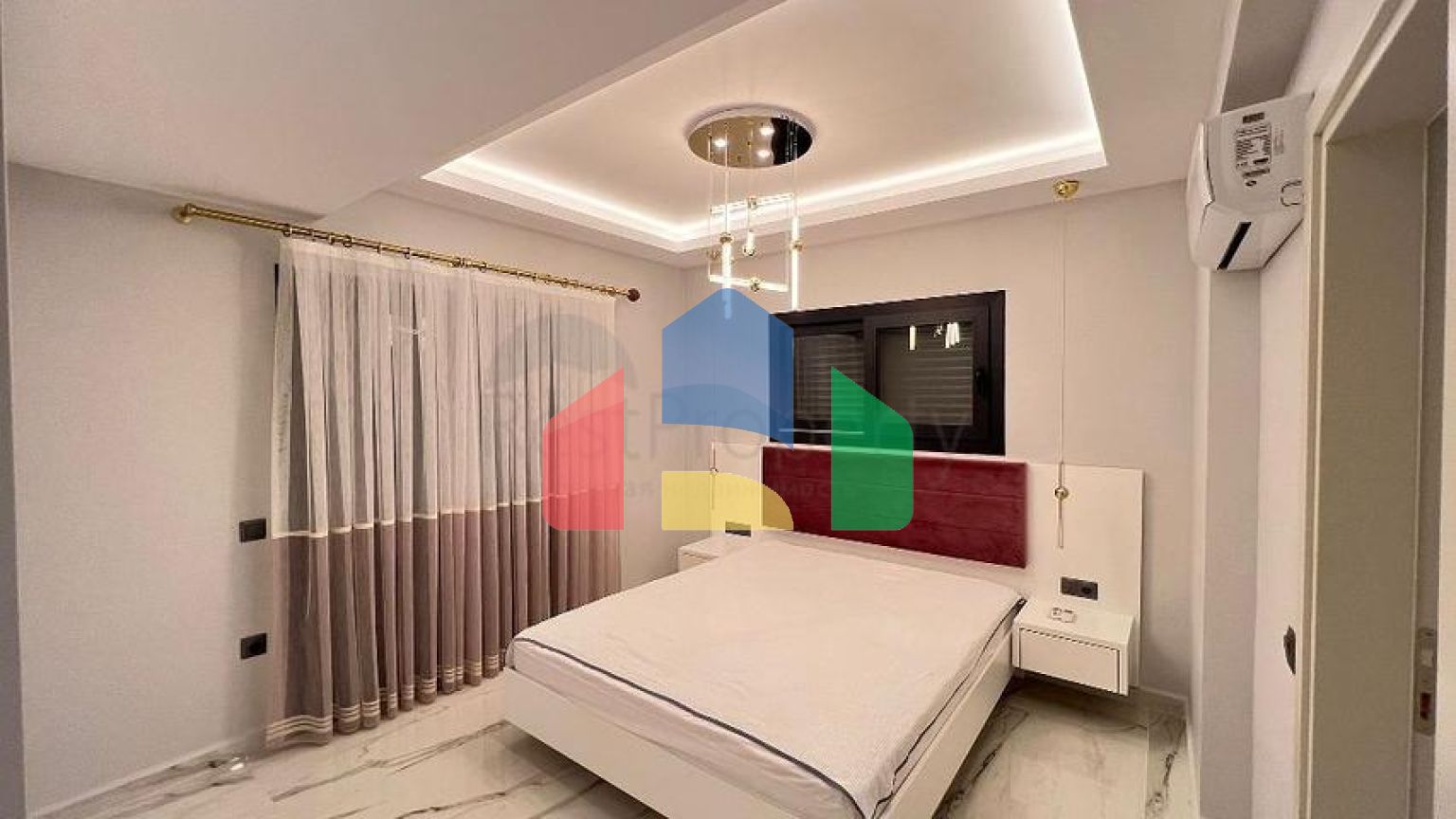 Просторный отдельно стоящий дом в районе Овачик, Фетхие