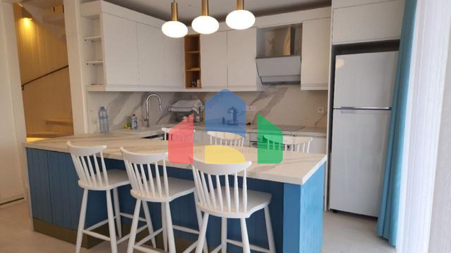 Вилла отельной концепции на первой береговой линии