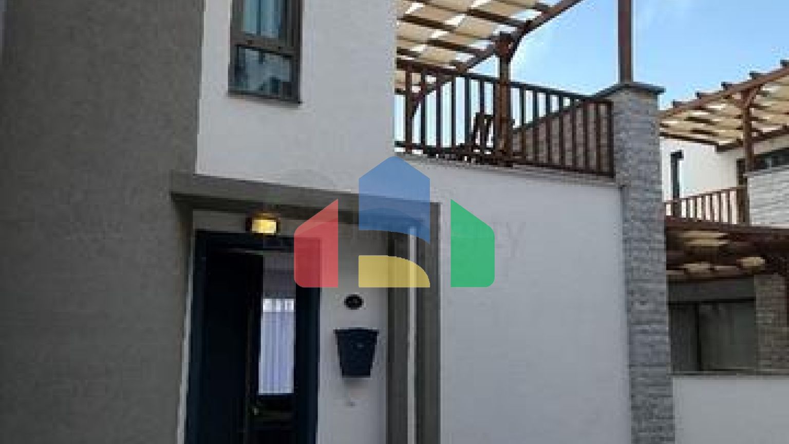 Вилла отельной концепции на первой береговой линии