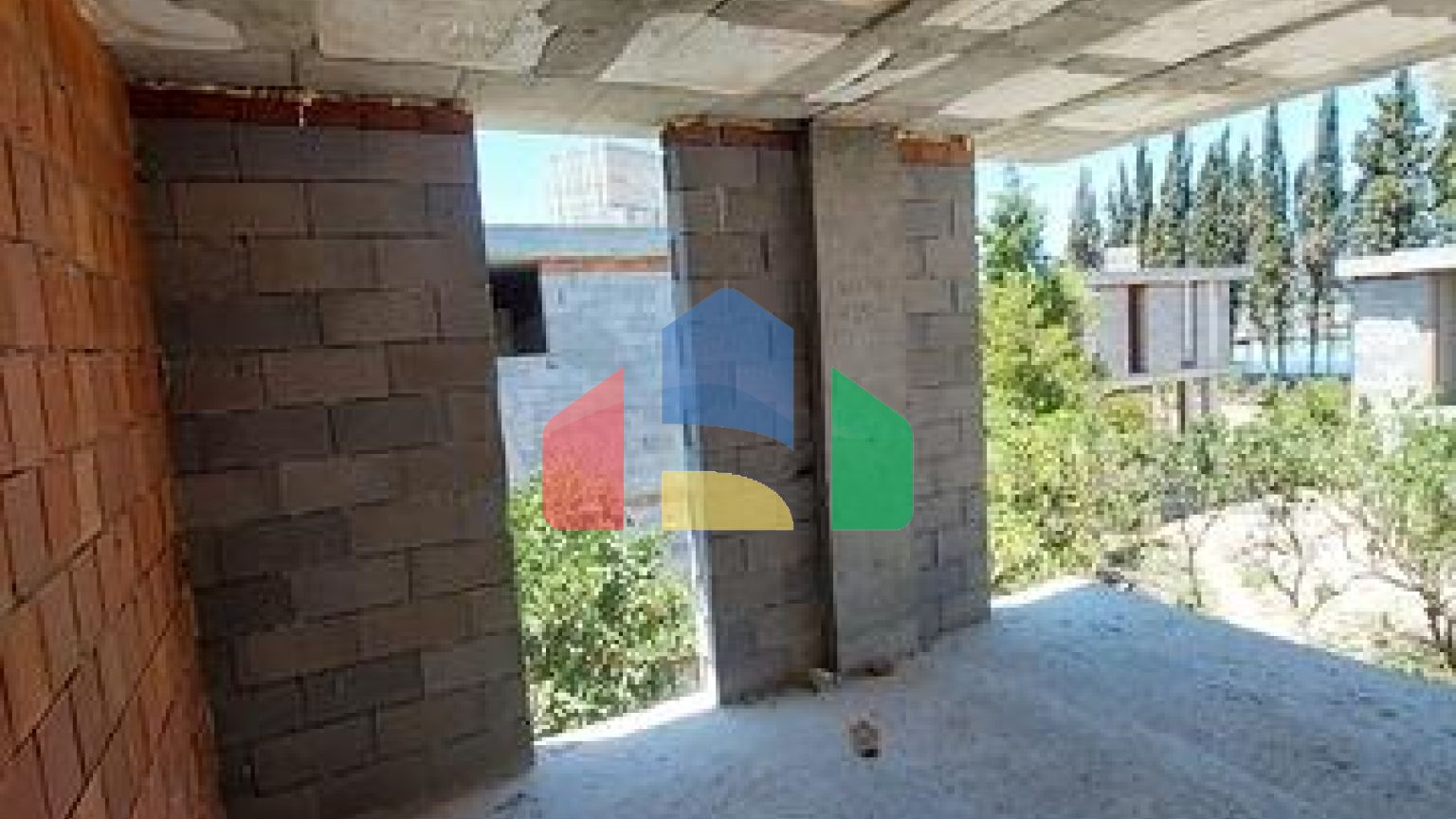 Привлекательные виллы в окружении пышной природы