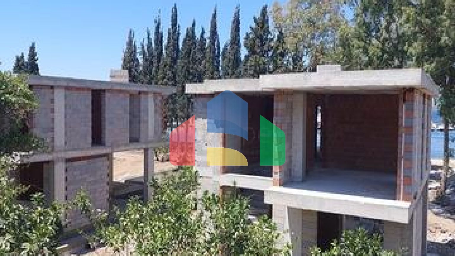 Привлекательные виллы в окружении пышной природы