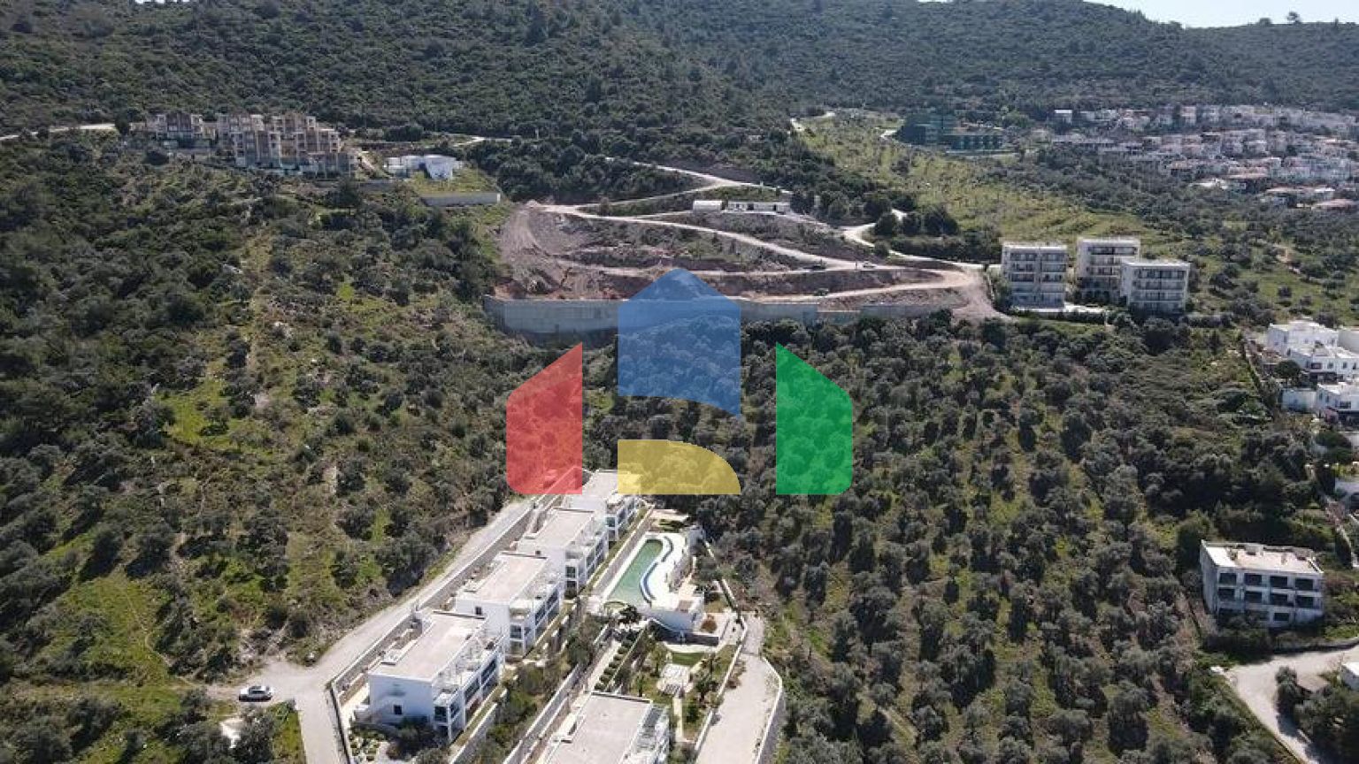 Прекрасная Жизнь в Полуострове с Уникальной Природой