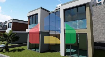 Прекрасная Жизнь в Полуострове с Уникальной Природой