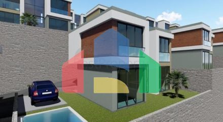 Прекрасная Жизнь в Полуострове с Уникальной Природой