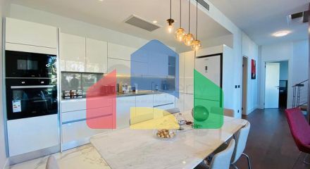 Стильна вілла з приголомшливим видом на море, гори і Бодрум.