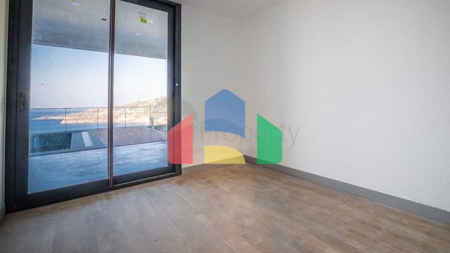 Новий комплекс з панорамним видом на море в затишному місці в районі Яликавак.