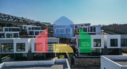 Новий комплекс з панорамним видом на море в затишному місці в районі Яликавак.