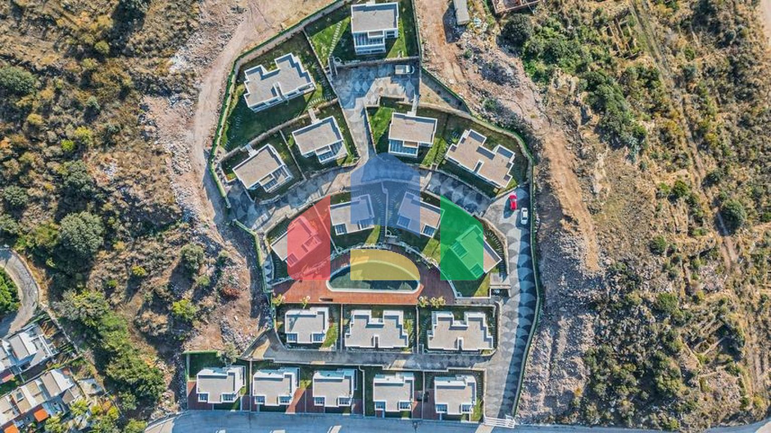 Новий комплекс з панорамним видом на море в затишному місці в районі Яликавак.