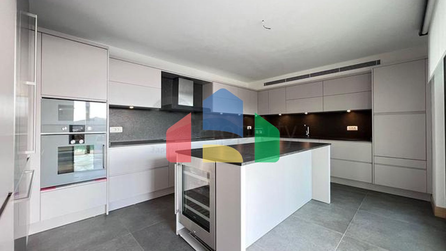 Розкішна вілла в центрі Яликавак