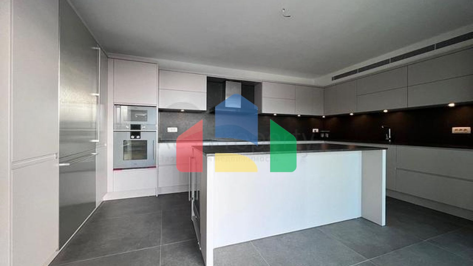 Розкішна вілла в центрі Яликавак