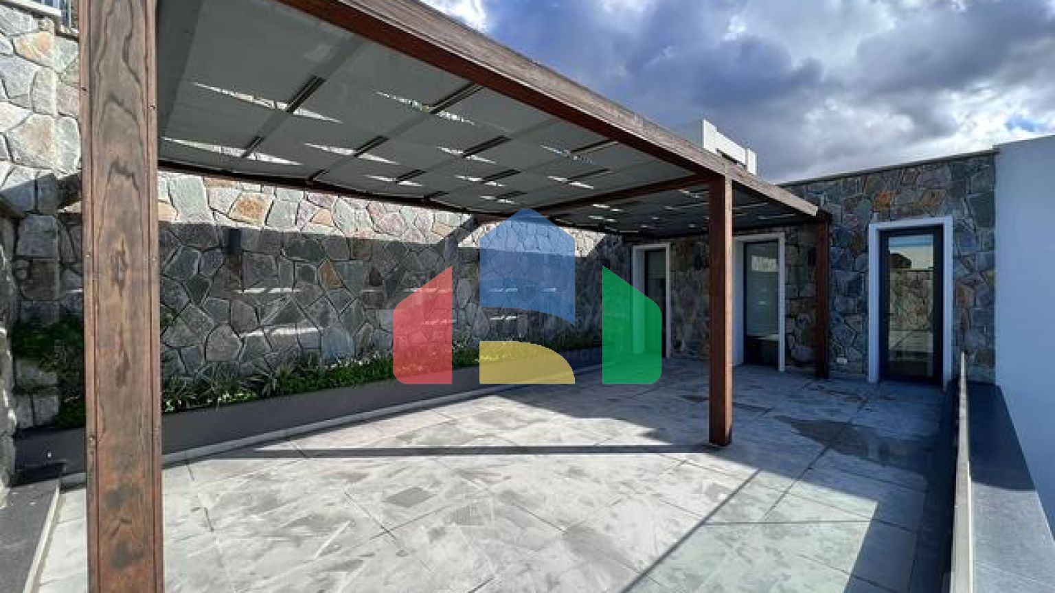 Розкішна вілла в центрі Яликавак