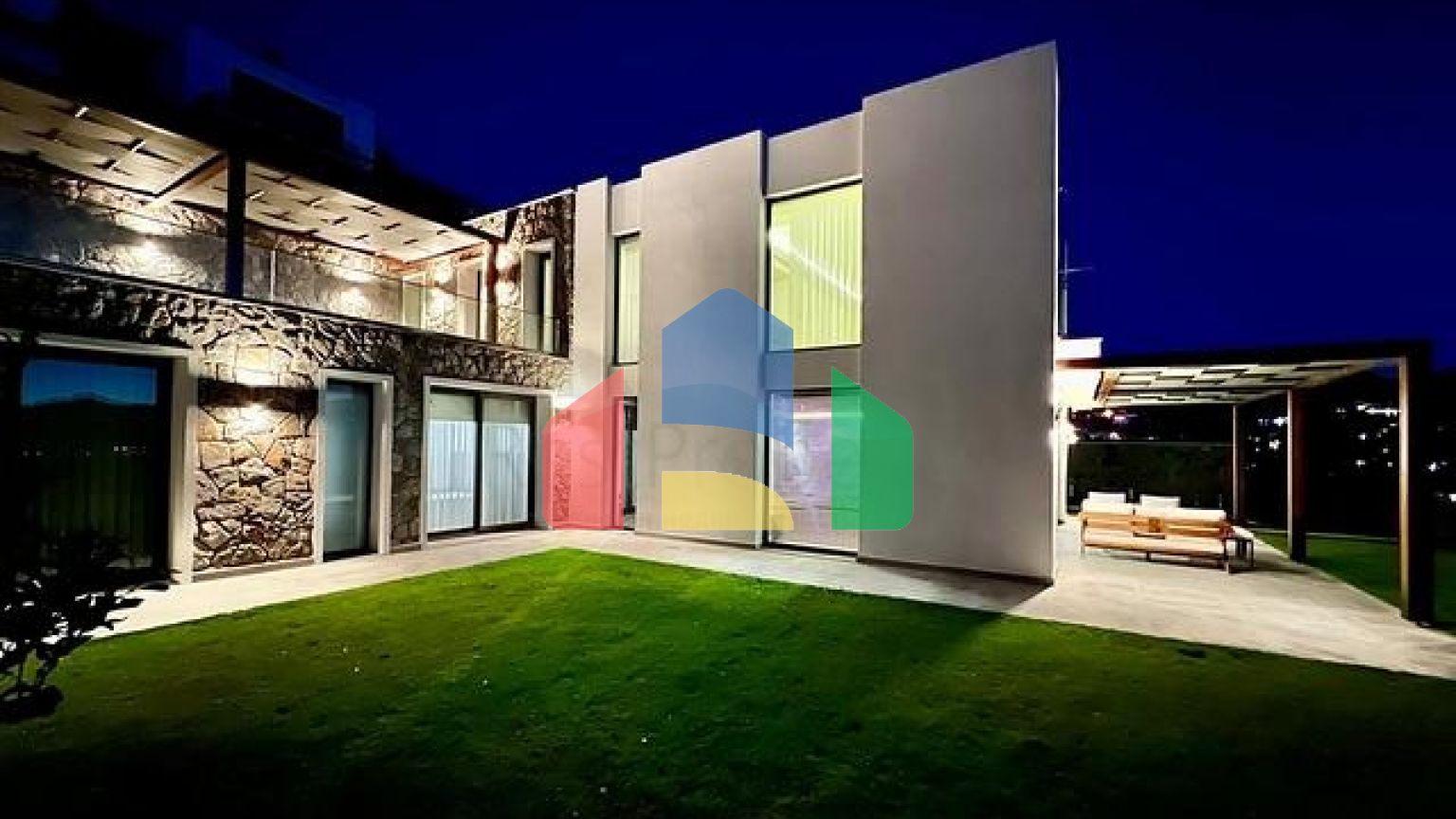 Розкішна вілла в центрі Яликавак