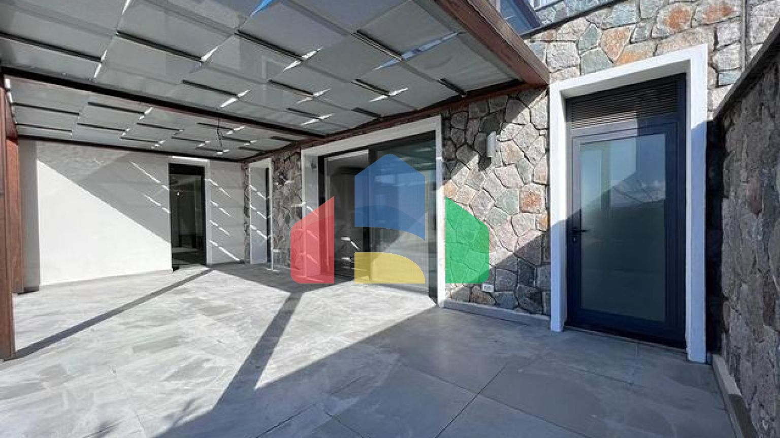 Розкішна вілла в центрі Яликавак