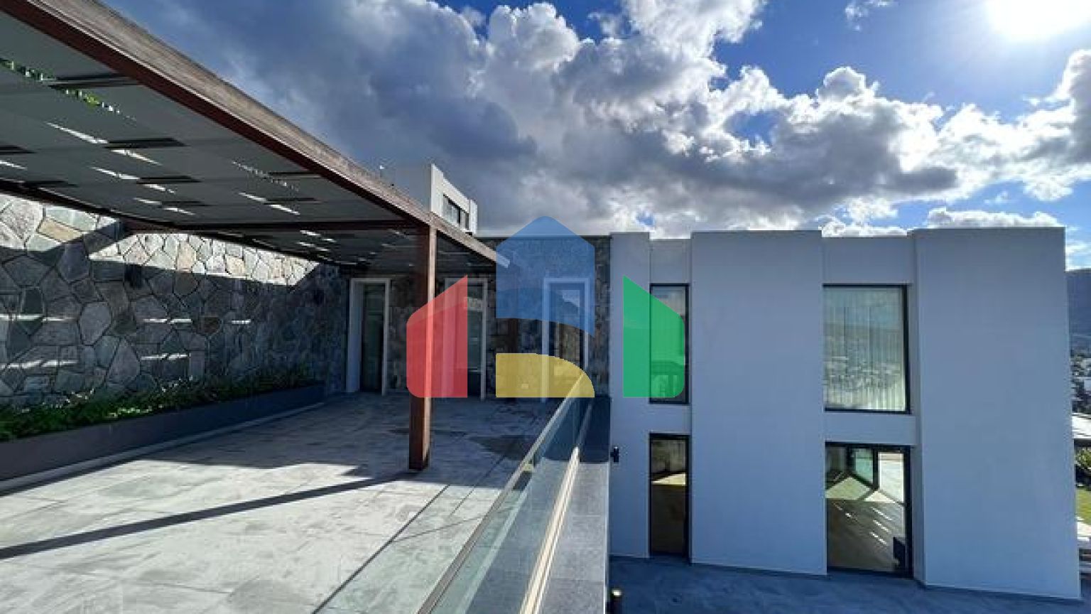 Розкішна вілла в центрі Яликавак