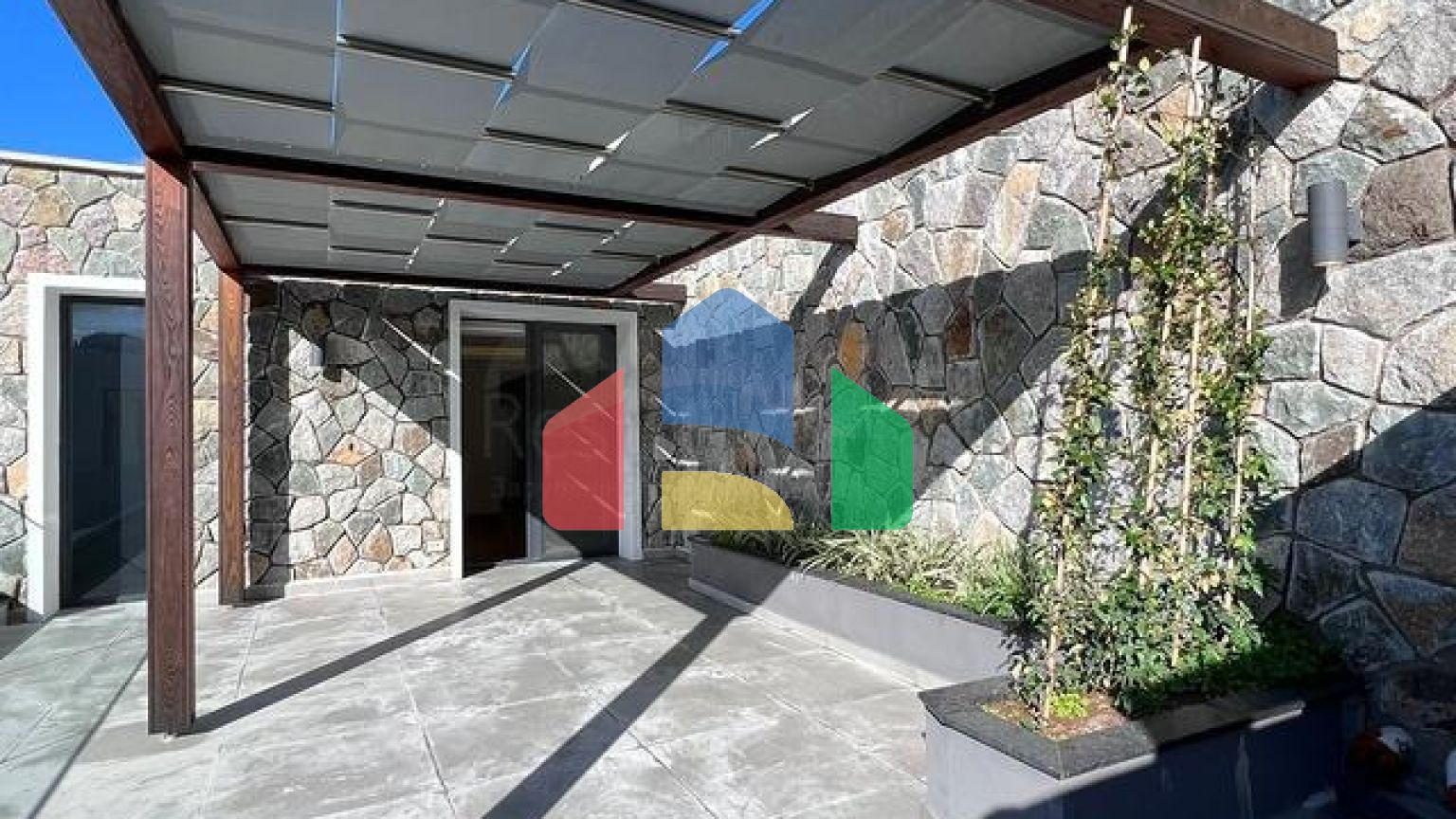 Розкішна вілла в центрі Яликавак